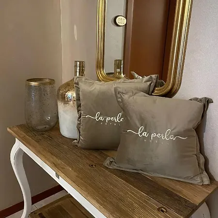 La Perla Отель 3*