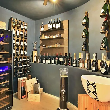 La Perla Otel